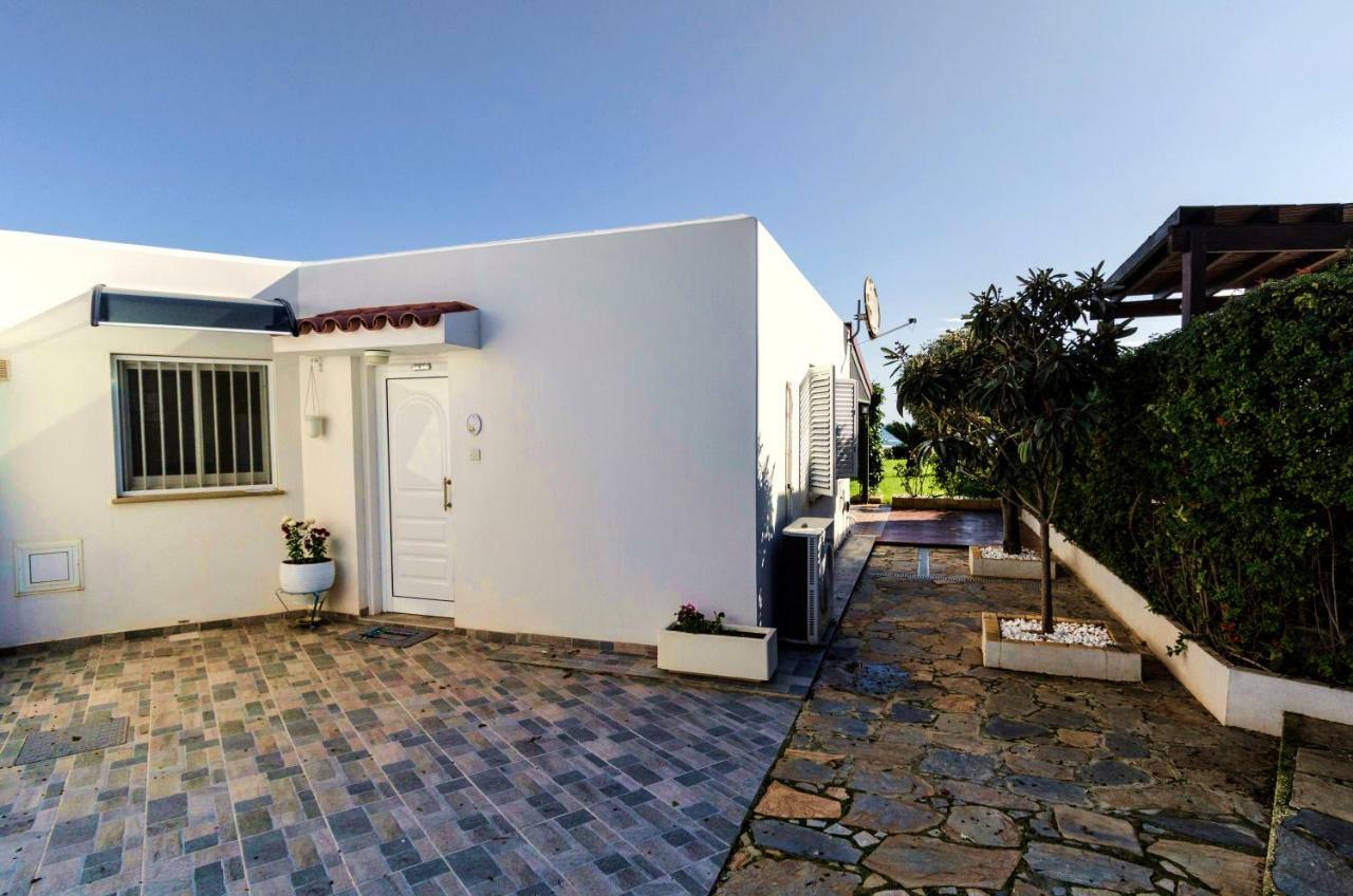 Blue Bay Beach House Lárnaca Exterior foto